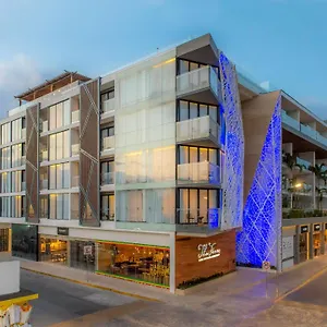 The Fives Downtown & Residences, Curio Collection By Hilton מלון